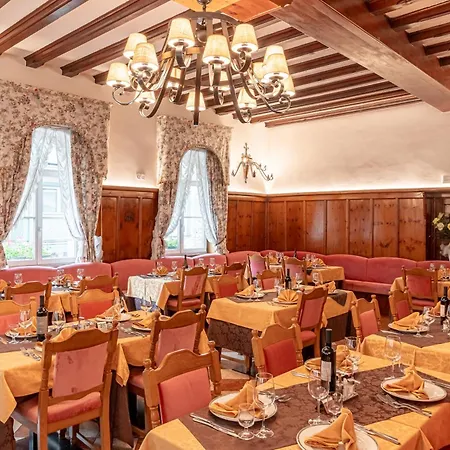 Dolomiti Schloss Hotel