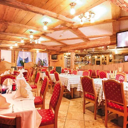 Dolomiti Schloss 4* Canazei